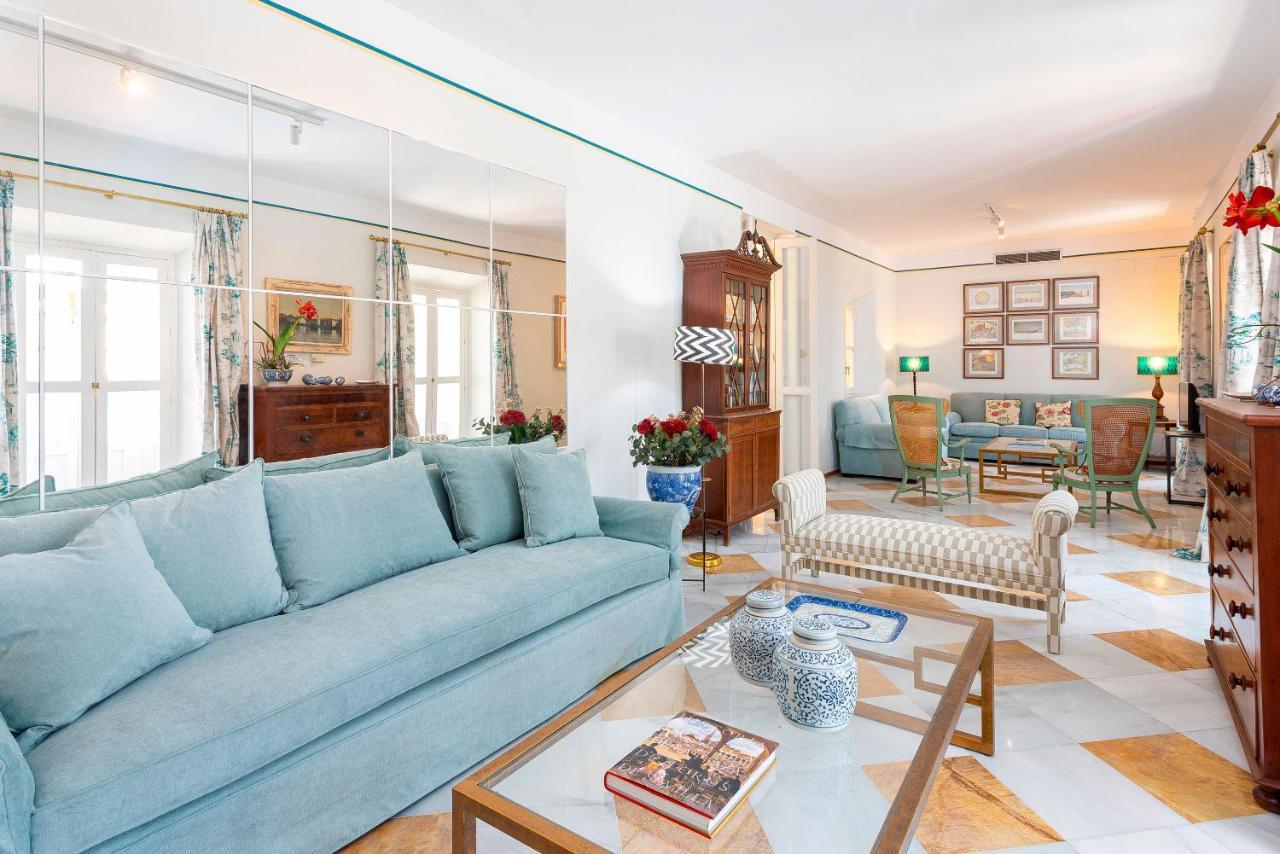 Genteel Home Campamento Севилья Экстерьер фото