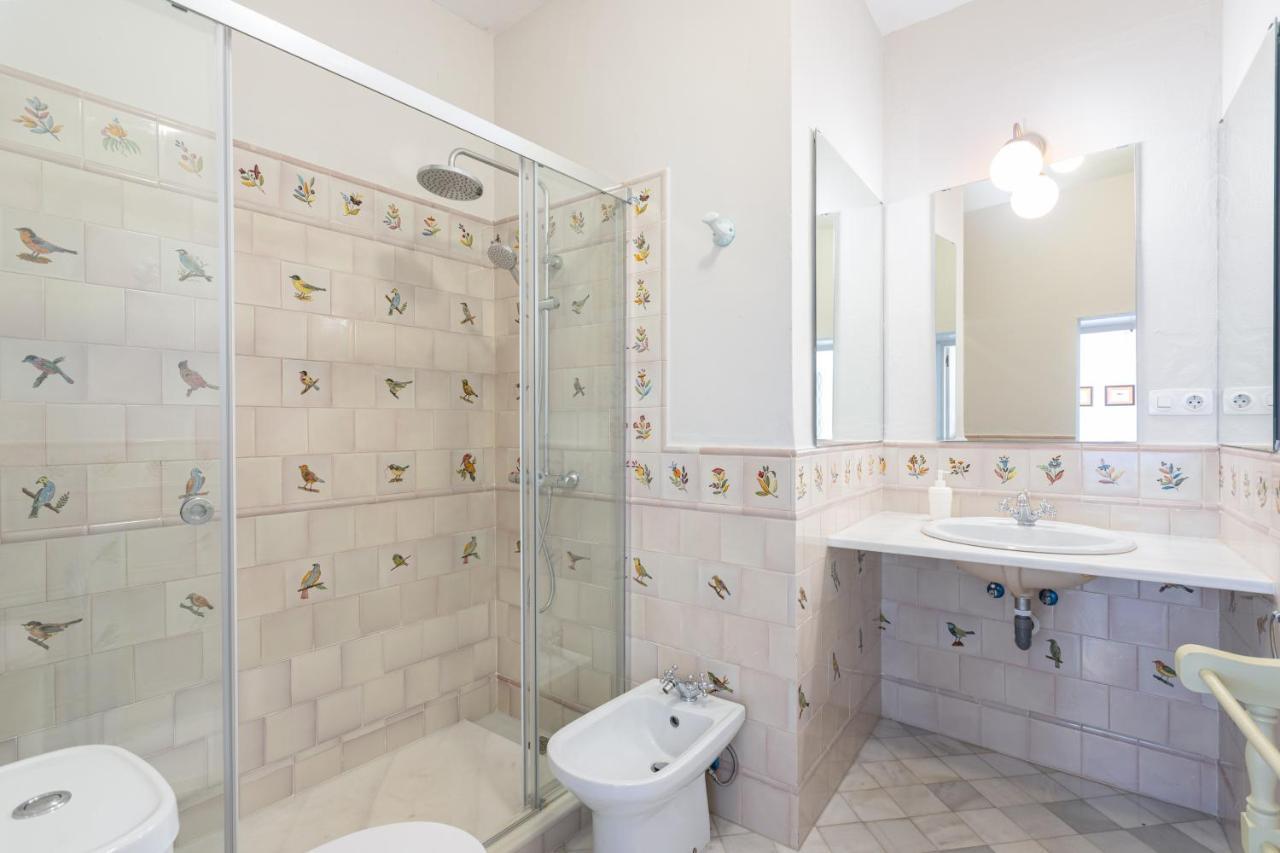 Genteel Home Campamento Севилья Экстерьер фото