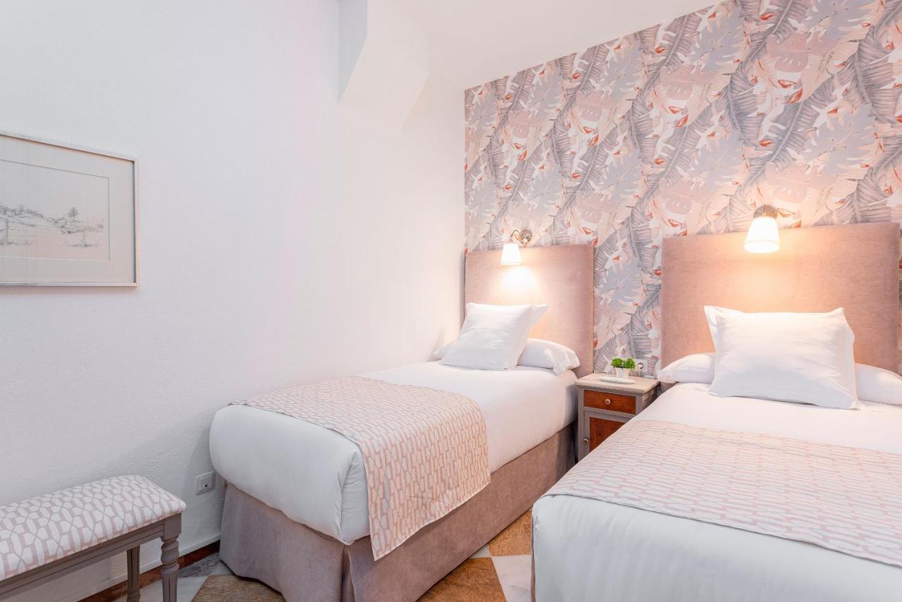 Genteel Home Campamento Севилья Экстерьер фото
